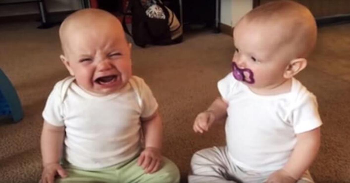 Mom Records Baby Twins Having The Most Adorable FIght Ever - Jesus Daily