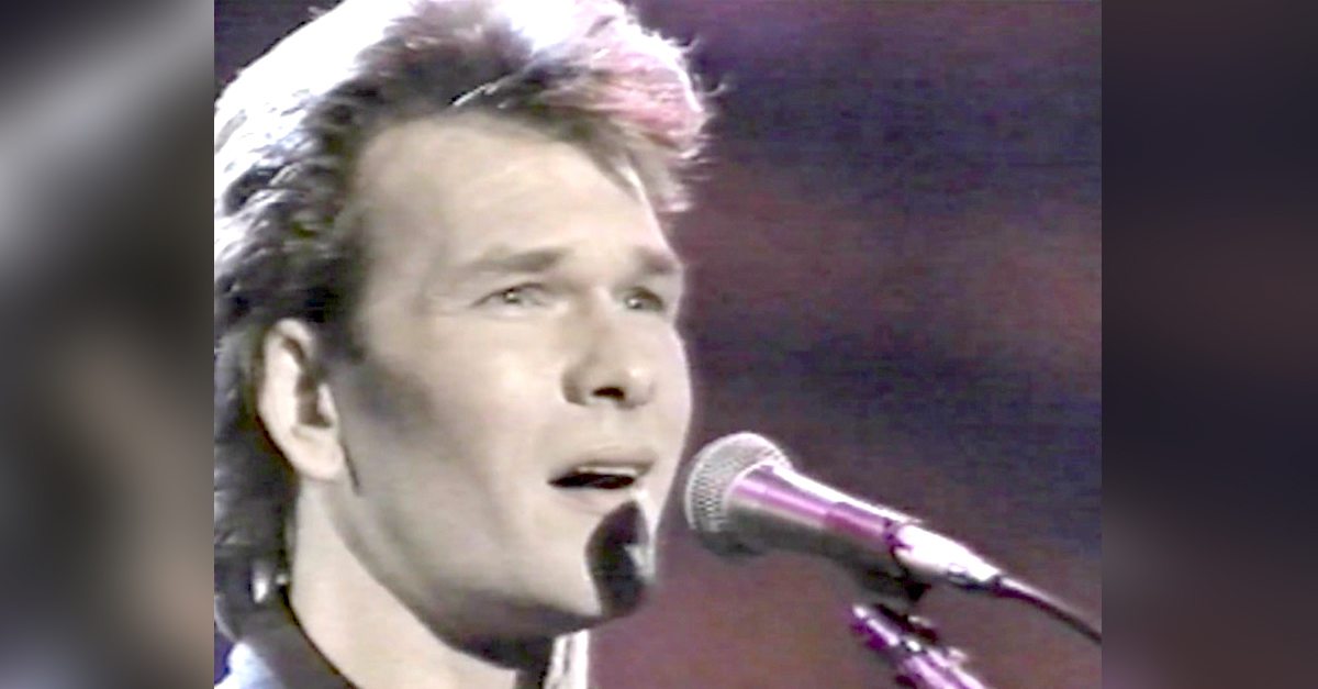 In 1990, Patrick Swayze Sang “Love Hurts” And A Whole Stadium Was In Tears. - Jesus Daily