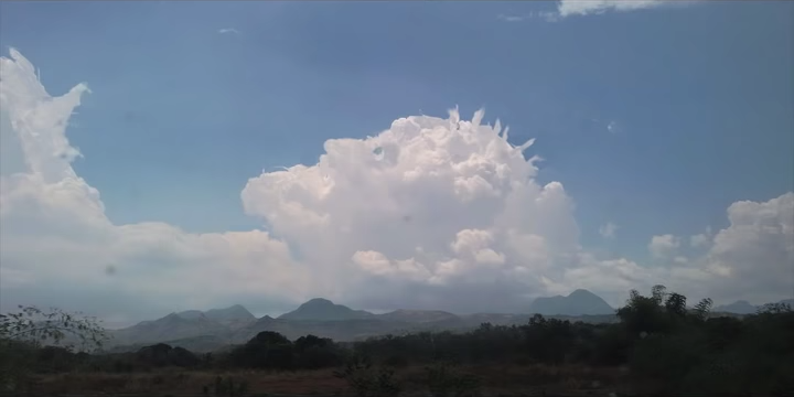 Clouds Reveal the Face of Jesus, Miracle! 0-16 screenshot
