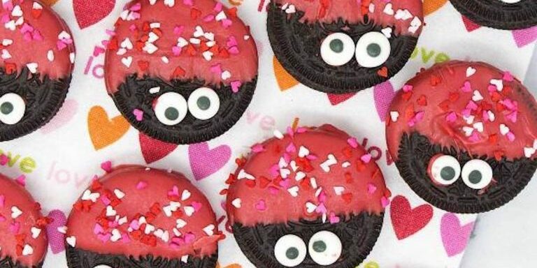 Love-Bug-Oreo-Cookies-02
