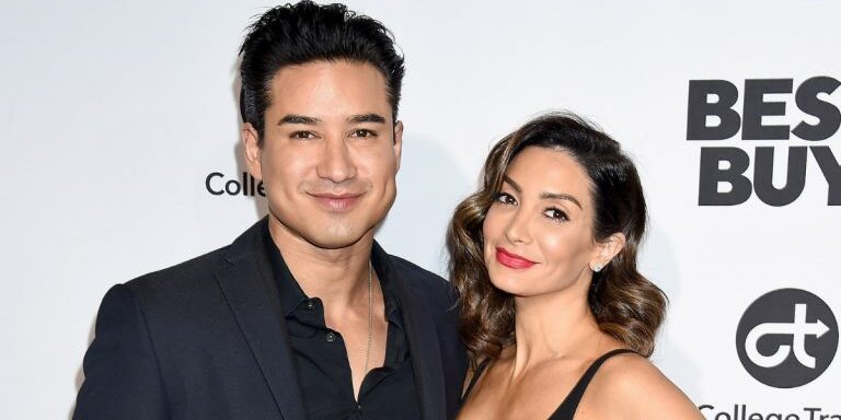 Mario-Lopez-and-Wife