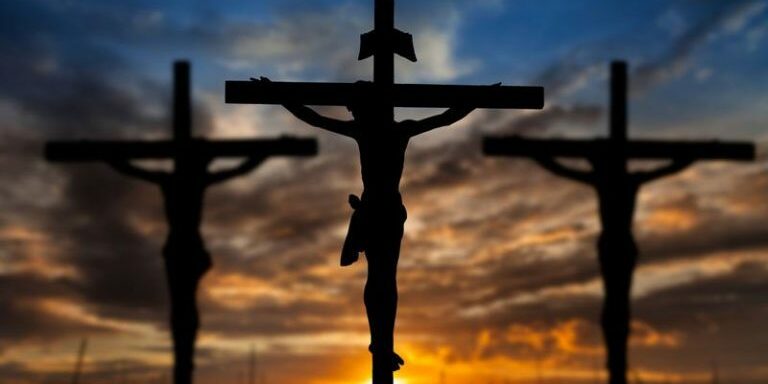 Silhouette-of-Jesus-during-his-crucifixion-Shutterstock-800x430