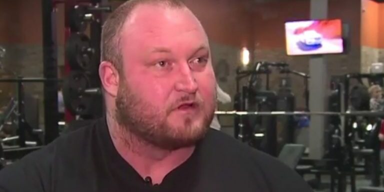 Weightlifter-Saves-Man-1280x720