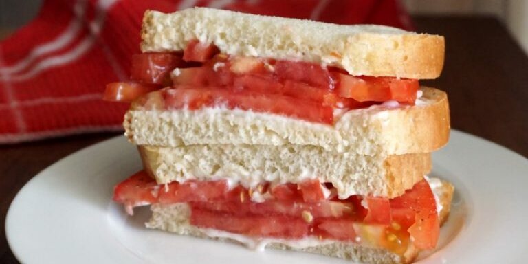 fresh-tomato-and-mayo-sandwich-og